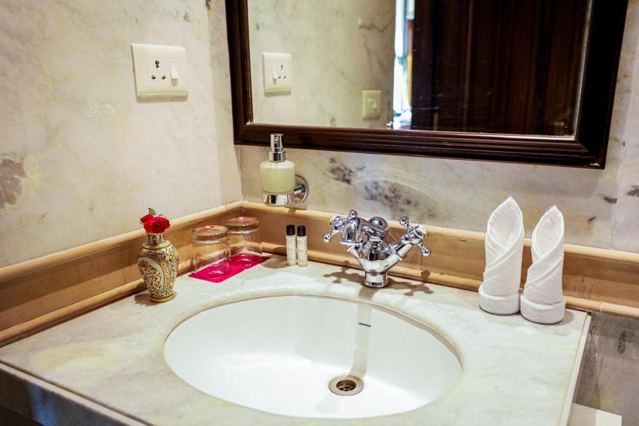Saptapuri By Royal Orchid Hotels Limited Varanasi Exterior photo