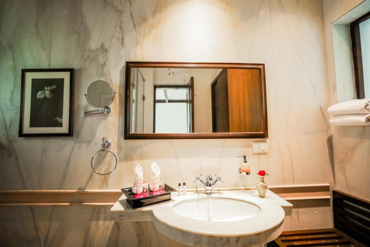 Saptapuri By Royal Orchid Hotels Limited Varanasi Exterior photo